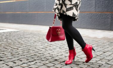 Comment associer des bottines rouges à votre style avec élégance ?